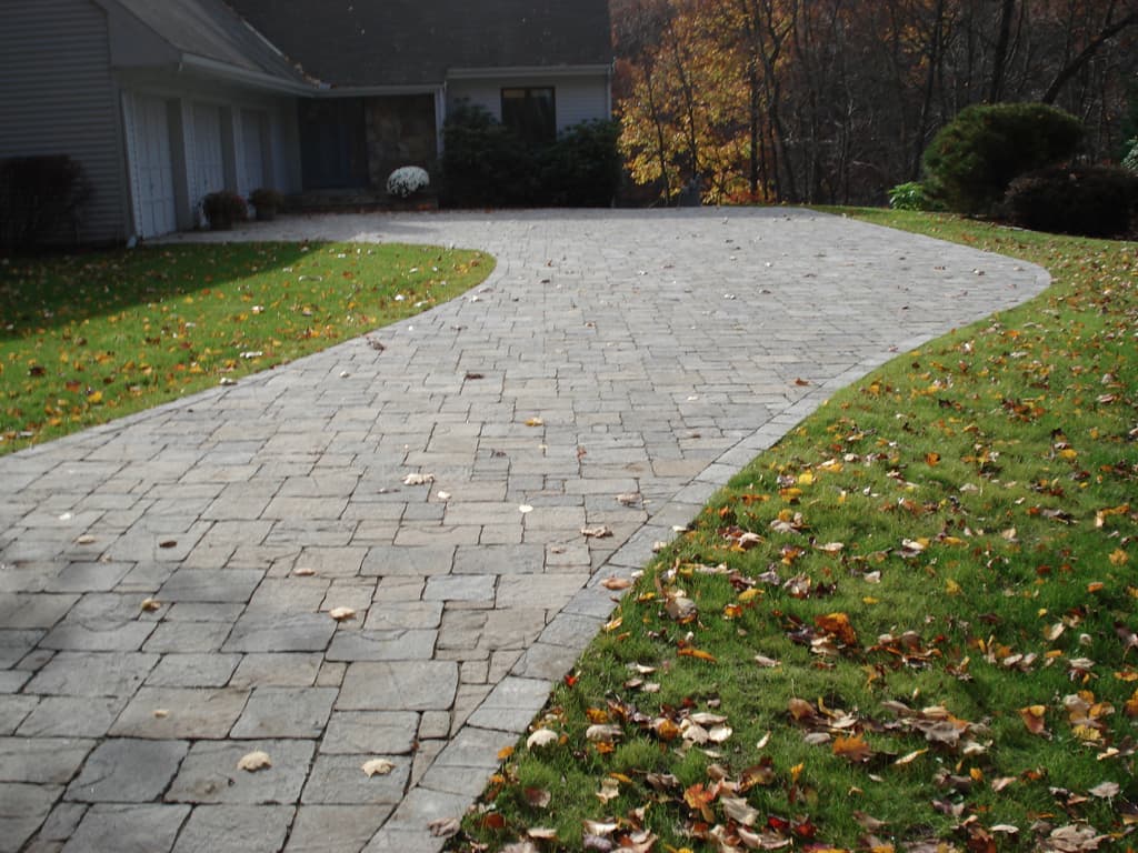 Driveway Paving & Sealing - Rimac Construction Driveway Paving project in Connecticut
